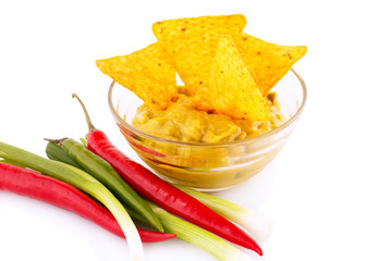 Nachos, vegetables and sauce