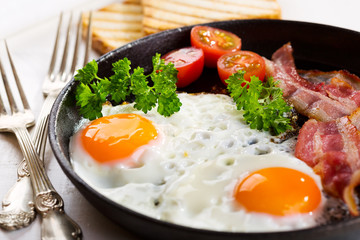 breakfast with fried eggs