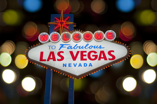 Welcome to Las Vegas Sign © somchaij
