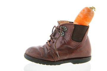 Leather shoe with carrot