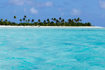 Fototapeta na wymiar Landscape of of Maina Island in Aitutaki Lagoon Cook Islands