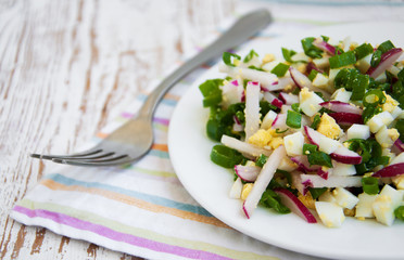 Spring salad with radishes