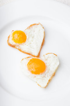 Heart fried eggs