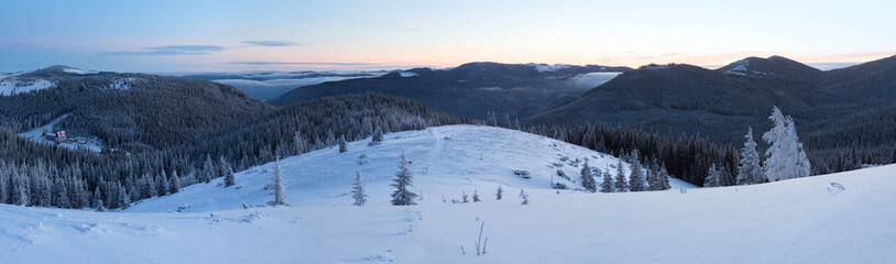 Fototapeta na wymiar Predawn winter mountain panorama (Carpathian, Ukraine).