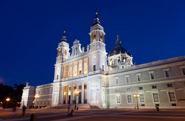 Fototapeta na wymiar Santa Maria la Real de La Almudena - Cathedral in Madrid, Spain