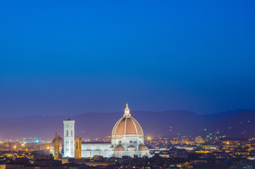 Fototapeta na wymiar Ładny widok z Florencji w godzinach wieczornych