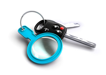 Car keys with pink blue magnifying glass keyring