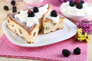 Cheese casserole with raisins