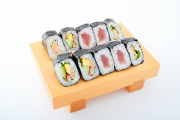 寿司下駄にのせたお寿司