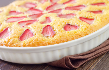 pie with strawberry