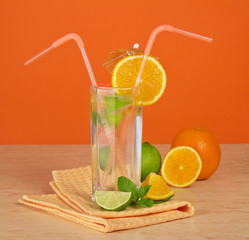 The drink glass with a straw