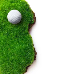 Poster Im Rahmen Golfball auf der grünen Wiese. © Valentina R.