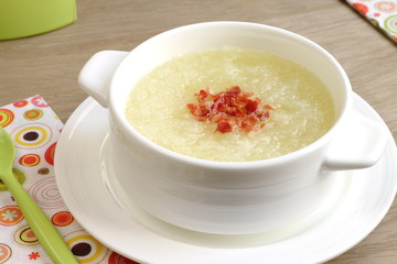 Melon soup with crispy prosciutto