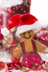 Smiling gingerbread men, christmas decoration 