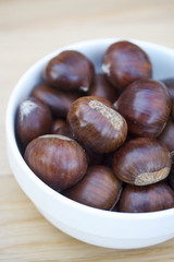 ciotola di castagne