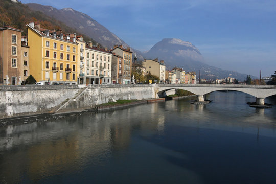 L'Is&egrave;re &agrave; Grenoble et le Saint-Eynard