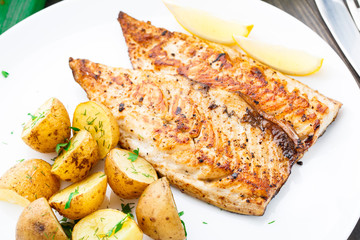 Fried mackerel with baked potato
