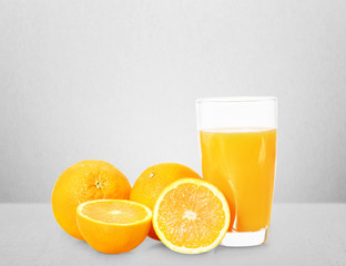 Orange juice and slices