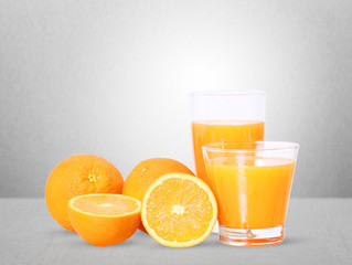 Orange juice and slices