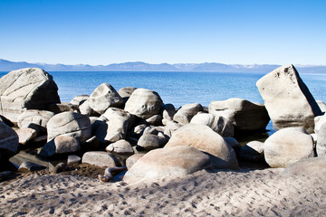 Bloc dans le lac Tahoe