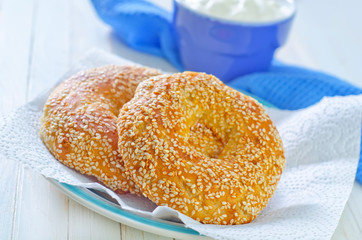 bagels with sesame