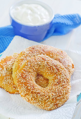 bagels with sesame