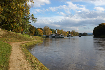 Fototapeta na wymiar Elbe