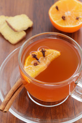Früchtetee, Orange mit Gewürznelken