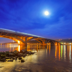Fototapeta premium Kyiv Metro bridge at night