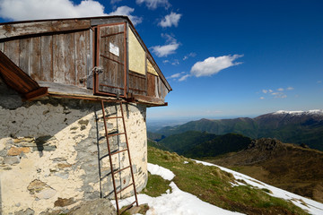 Obraz na płótnie Canvas Alpine hut with view