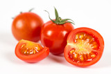Pomodorini rossi con taglio