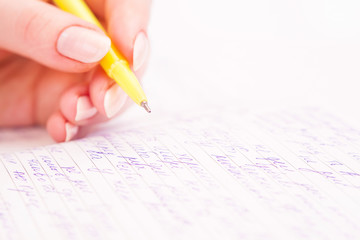 Obraz na płótnie Canvas Business Woman Pisanie piórem w notatniku