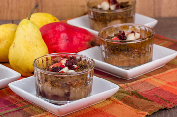 Pear and cranberry crisp dessert