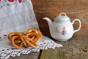 Still life with tea and bagels