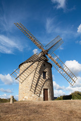 Fototapeta na wymiar Le moulin de Buglais à Lancieux