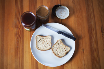 Sandwich burro d'arachidi e marmellata