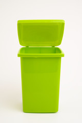 cassonetto verde - isolated recycling green container