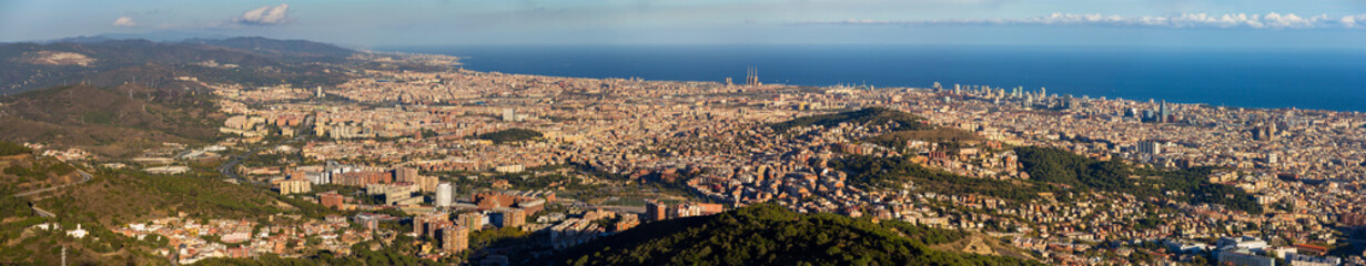 Fototapeta na wymiar Panorama of Barcelona from the top of Sagrat Cor temple
