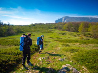 Fototapeta premium Hikers group trekking in Crimea