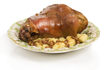 grilled knuckle of pork with potato dumplings