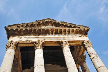 Pola, tempio di Augusto