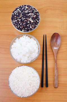 Raw rice, Selection Of black rice white rice and white steamed r