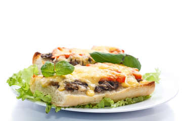 bruschetta with mushrooms and cheese