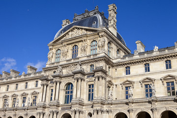 Fototapeta na wymiar The Louvre in Paris