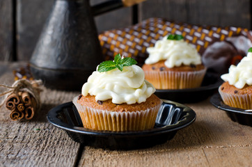 Cupcakes with cream cheese