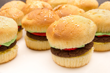 Hamburger Cupcakes