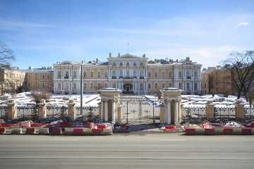 Fototapeta na wymiar Building of the Suvorov Military School in St. Petersburg