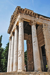 Pola, tempio di Augusto