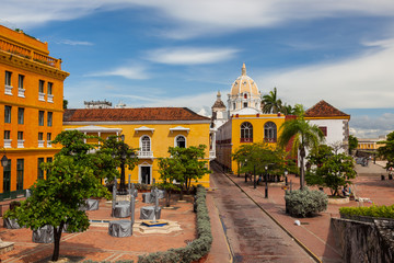 Colonial architecture downtown Cartagena, Colombia - obrazy, fototapety, plakaty
