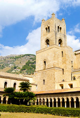Fototapeta na wymiar Sycylia - Klasztor w katedrze w Monreale, Palermo